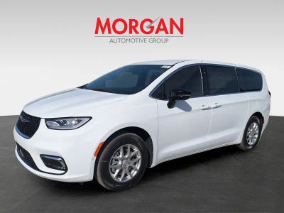 2026 Chrysler Pacifica — photo 7 view