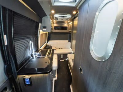 2023 Airstream INTERSTATE - Photo 6