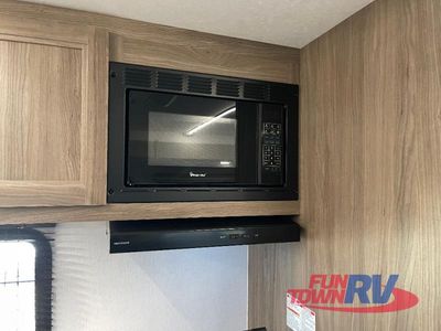 2026 Coachmen RV Freedom Express Select - Photo 16