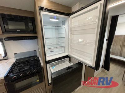 2026 Coachmen RV Freedom Express Select - Photo 17