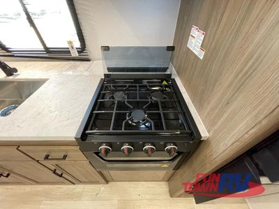 2026 Coachmen RV Freedom Express Select - Photo 15