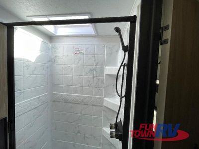 2026 Coachmen RV Freedom Express Select - Photo 25