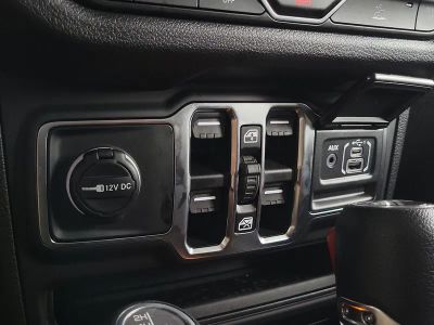 2026 Jeep Wrangler — photo 15 view