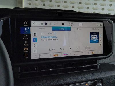 2026 Jeep Wrangler — photo 27 view