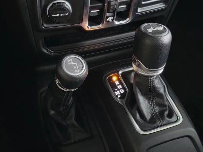 2026 Jeep Wrangler — photo 30 view