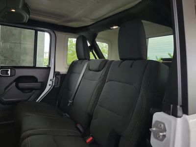 2026 Jeep Wrangler — photo 8 view