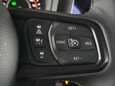 2026 Jeep Wrangler — photo 24 view