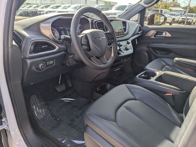 2026 Chrysler Pacifica - Photo 14