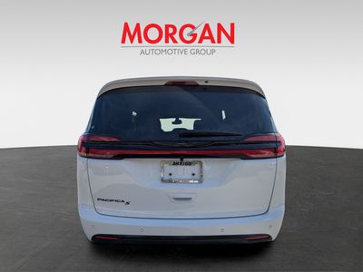 2026 Chrysler Pacifica - Photo 4