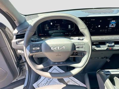 2026 Kia EV9 — photo 11 view