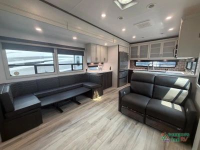 2026 Keystone RV Avalanche — photo 10 view