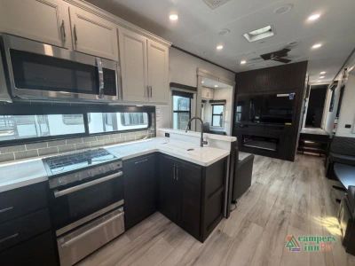 2026 Keystone RV Avalanche — photo 12 view