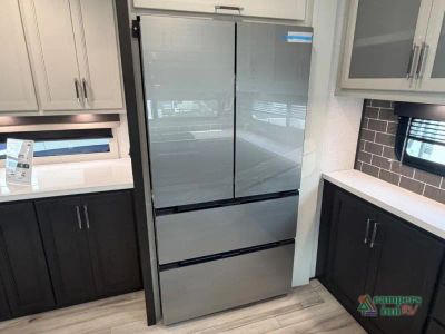 2026 Keystone RV Avalanche — photo 19 view