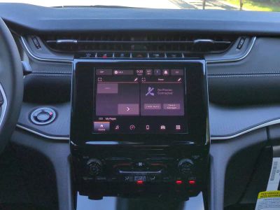 2025 Jeep Grand Cherokee — photo 18 view