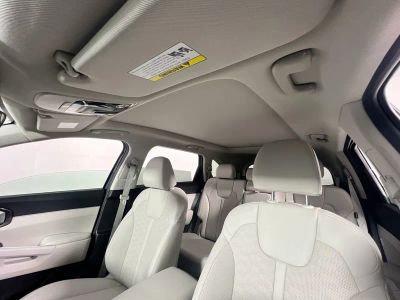 2026 Kia Sorento — photo 19 view