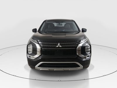 2024 Mitsubishi Outlander - Photo 2