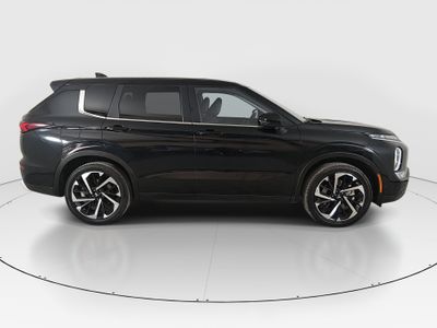 2024 Mitsubishi Outlander - Photo 8
