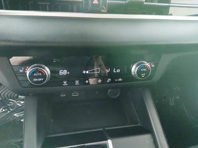 2024 Mitsubishi Outlander - Photo 19