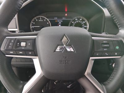 2024 Mitsubishi Outlander - Photo 12