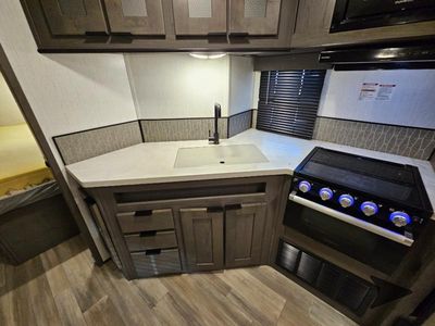 2022 Cruiser Embrace - Photo 37