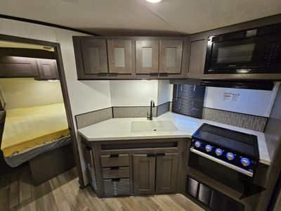 2022 Cruiser Embrace - Photo 38