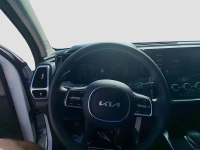 2023 Kia Sorento — photo 10 view