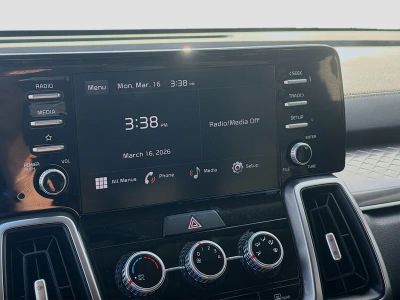 2023 Kia Sorento — photo 12 view