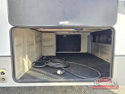 2023 Durango D333RLT - Photo 3