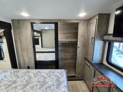 2023 Durango D333RLT - Photo 32