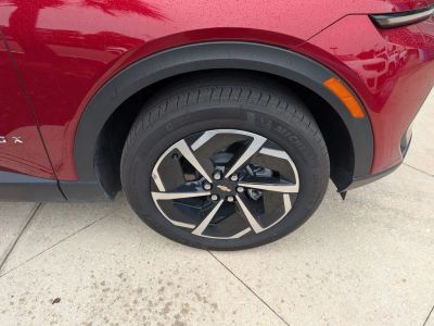 2025 Chevrolet Equinox EV - Photo 5