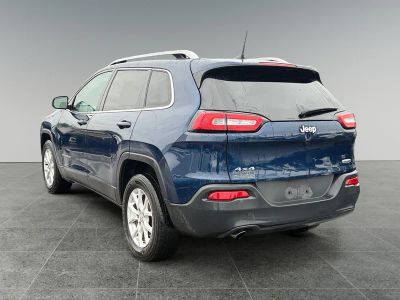 2018 Jeep Cherokee — interior view