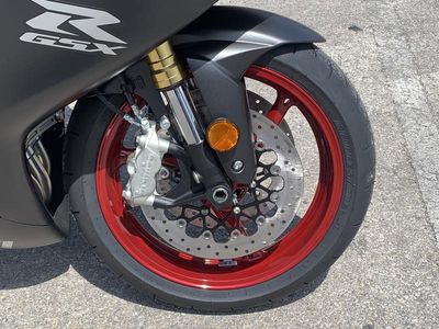 2026 Suzuki GSX-R750 - Photo 10