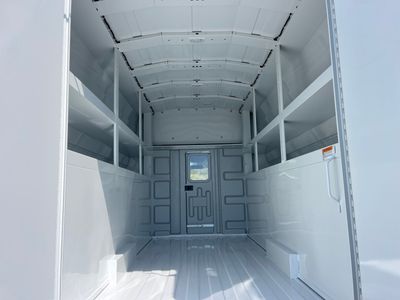2025 Chevrolet Express Commercial Cutaway - Photo 13
