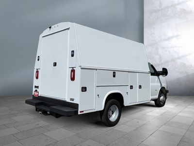 2025 Chevrolet Express Commercial Cutaway - Photo 3