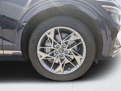 2025 Genesis GV70 — photo 10 view