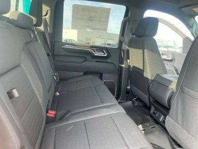 2026 Chevrolet Silverado 2500HD — photo 19 view