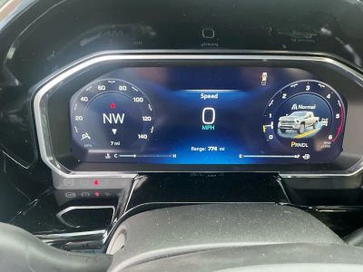 2026 Chevrolet Silverado 2500HD — photo 11 view