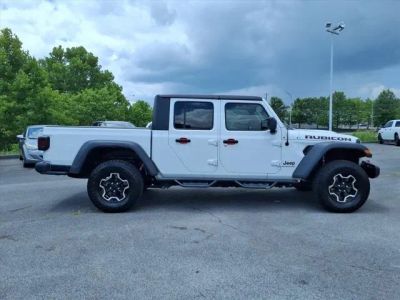 2022 Jeep Gladiator — interior view