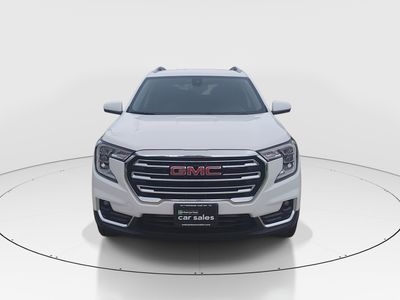 2024 GMC Terrain - Photo 2