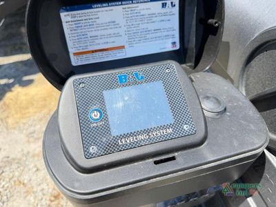 2026 Venture RV SportTrek Touring Edition — photo 43 view