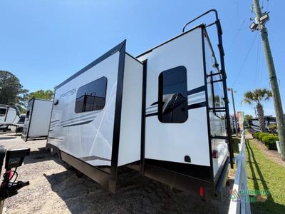 2026 Venture RV SportTrek Touring Edition — detail view