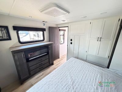 2026 Venture RV SportTrek Touring Edition — photo 40 view