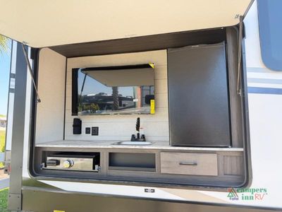 2026 Venture RV SportTrek Touring Edition — photo 7 view