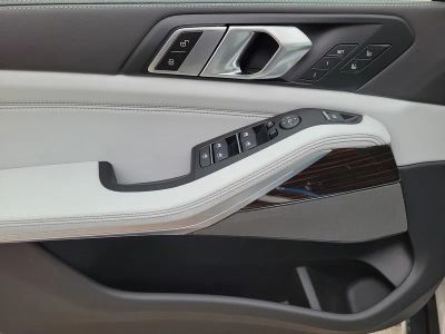 2026 BMW X5 — photo 18 view