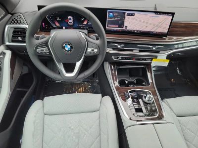 2026 BMW X5 — photo 8 view