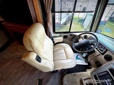 2016 Winnebago Adventurer - Photo 6
