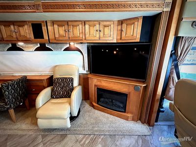2016 Winnebago Adventurer - Photo 9
