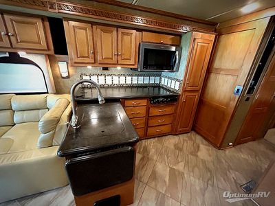 2016 Winnebago Adventurer - Photo 13