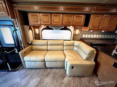 2016 Winnebago Adventurer - Photo 12