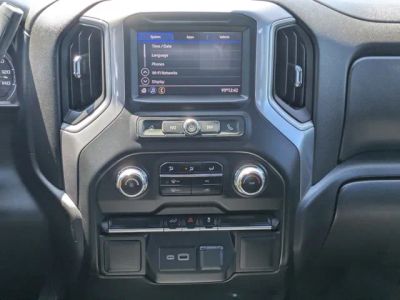 2023 GMC Sierra 2500HD — photo 16 view